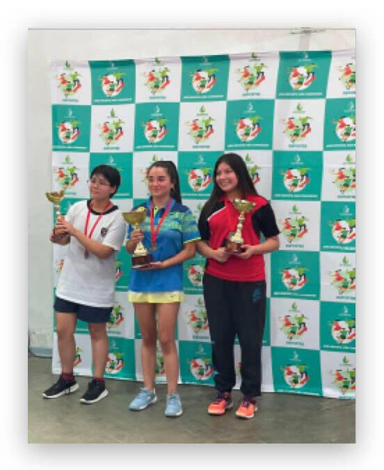 Estudiante destacada: Tercer lugar en campeonato provincial de tenis de mesa
